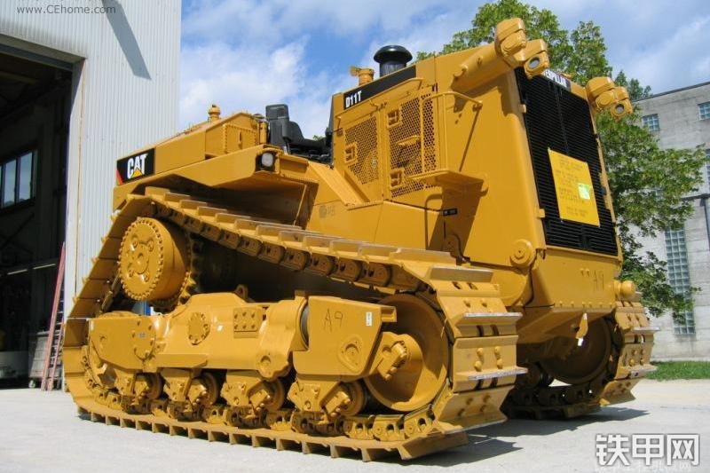 卡特彼勒D11T推土机整机外观