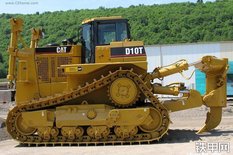 卡特彼勒D10T推土机整机外观