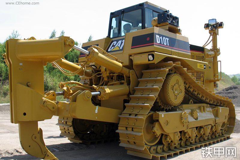 卡特彼勒D10T推土机整机外观