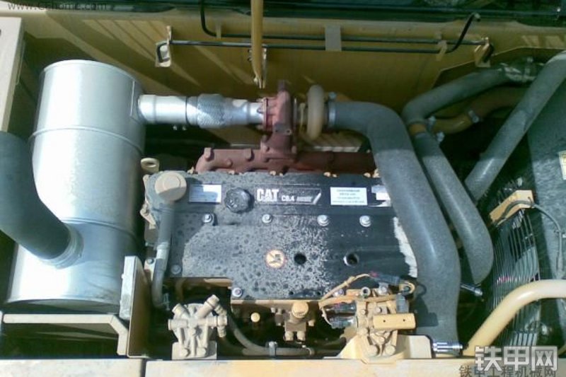 卡特彼勒320DGC液压挖掘机整机外观