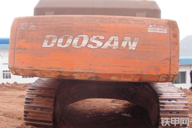 迪万伦DH420LC-7挖掘机局部