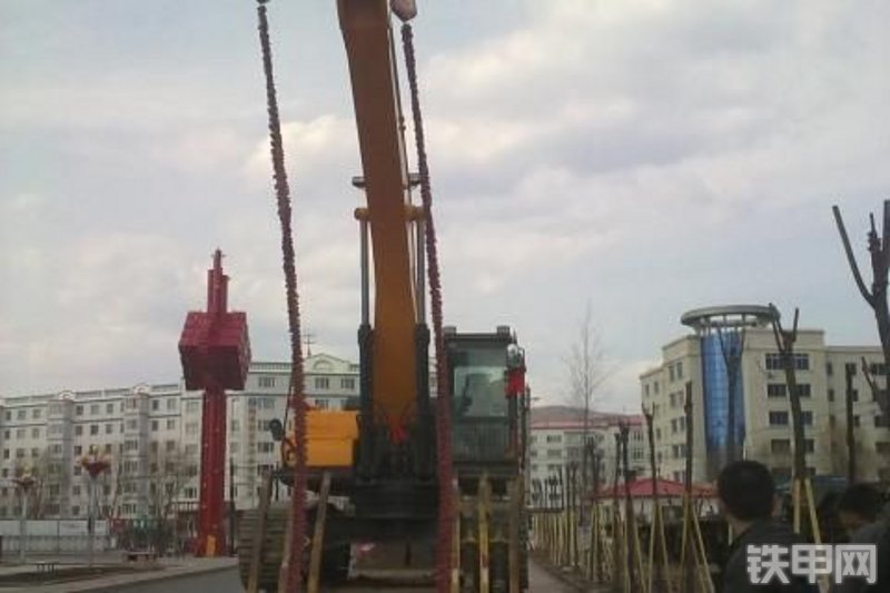 三一重工SY285C-8挖掘机整机外观