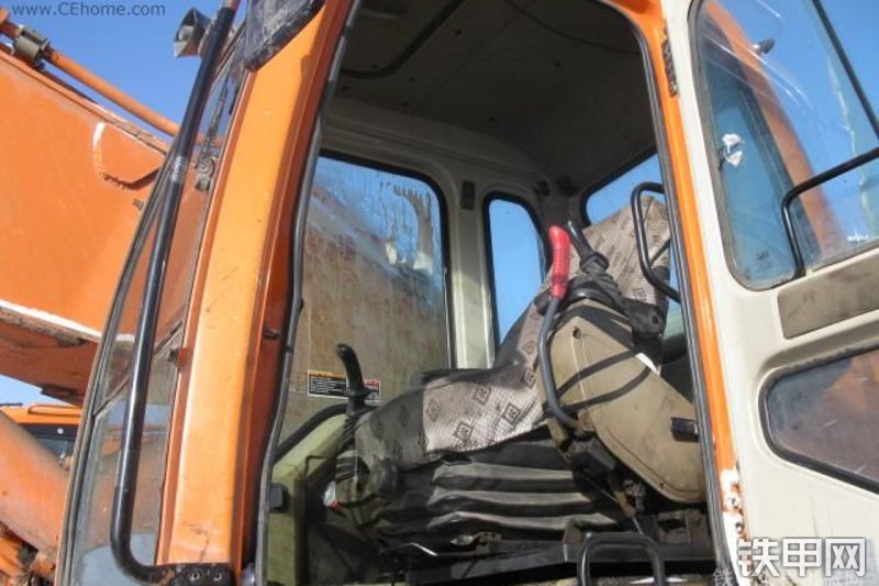 迪万伦DH500LC-7挖掘机局部