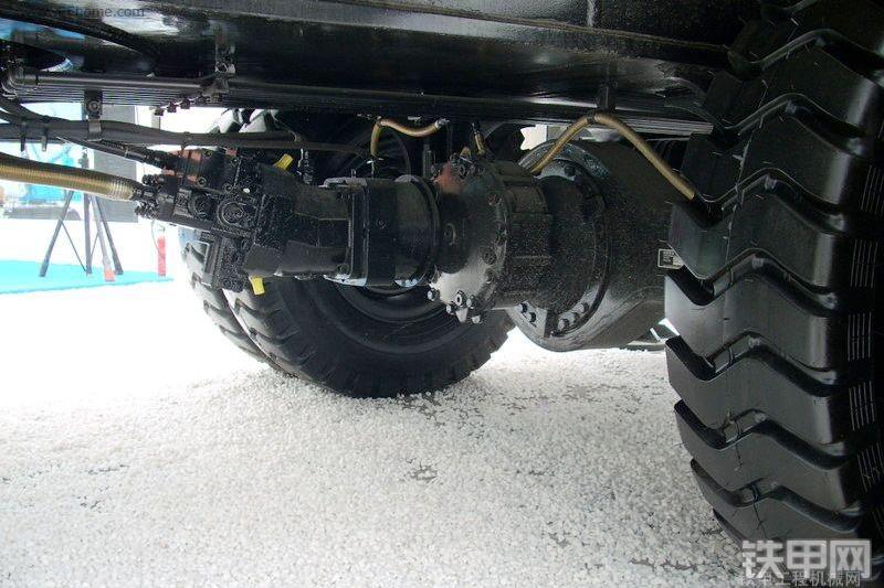 日立&住友UCX350起重机整机外观