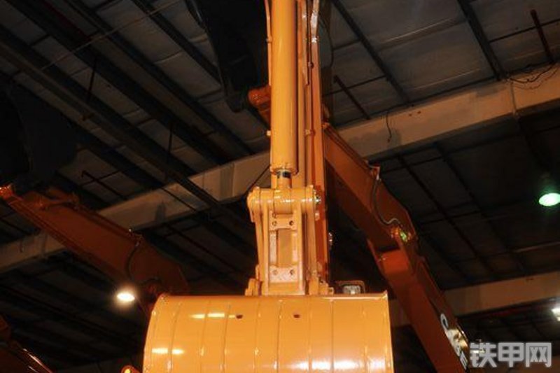 凯斯CX58C挖掘机局部