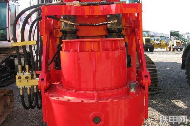 三一重工SR280R（卡特底盘）旋挖钻局部