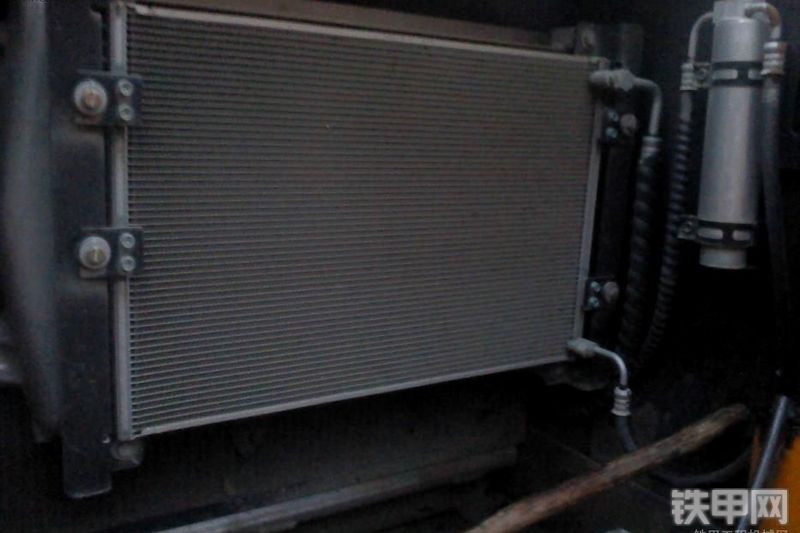 三一重工SY205C-8S挖掘机整机外观