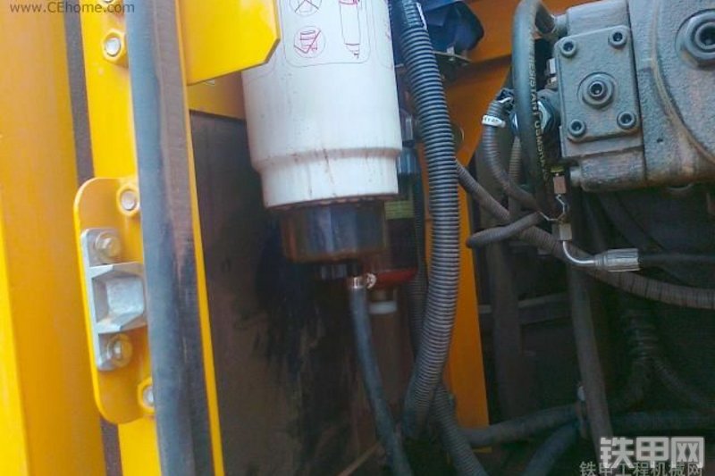 三一重工SY215C-8S挖掘机整机外观