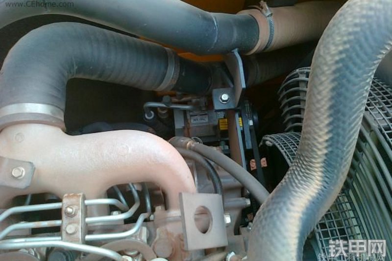 三一重工SY215C-8S挖掘机整机外观