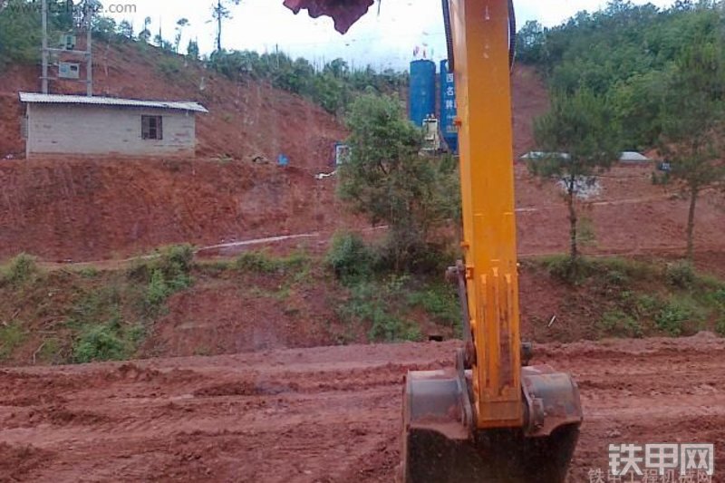 三一重工SY215C-8S挖掘机整机外观