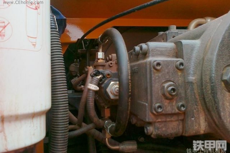 三一重工SY215C-8S挖掘机整机外观