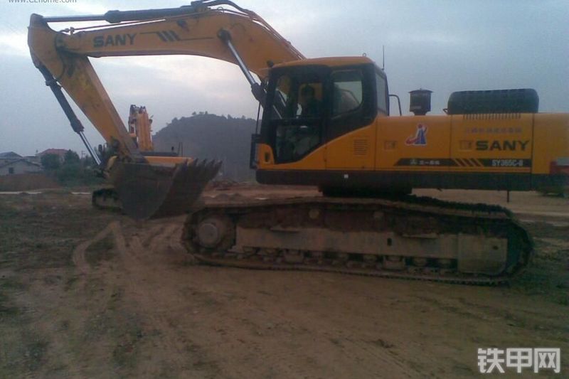三一重工SY365C-8挖掘机整机外观