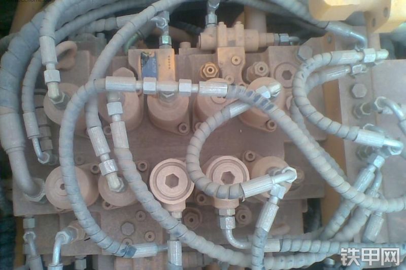 三一重工SY365C-8挖掘机整机外观