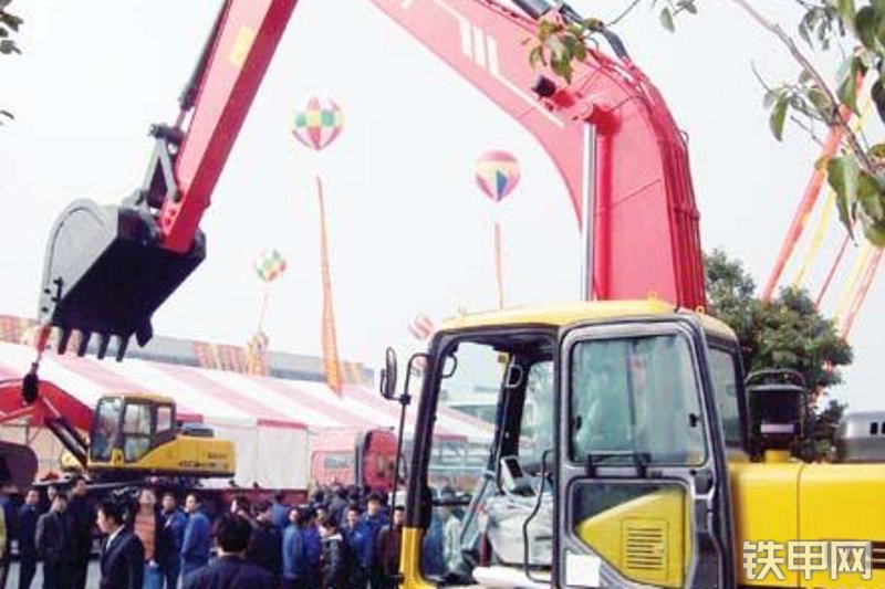 三一重工SY425C挖掘机整机外观