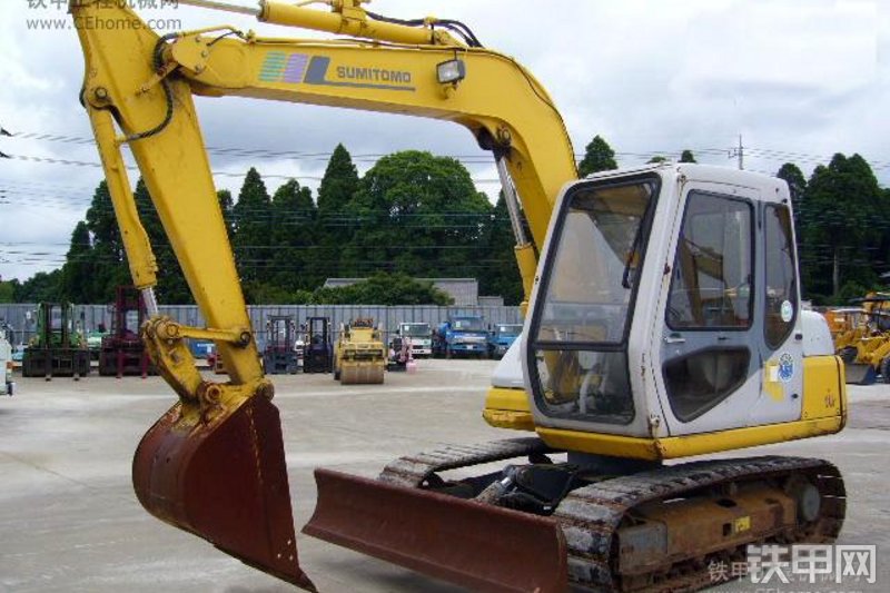 住友SH60-2挖掘机整机外观