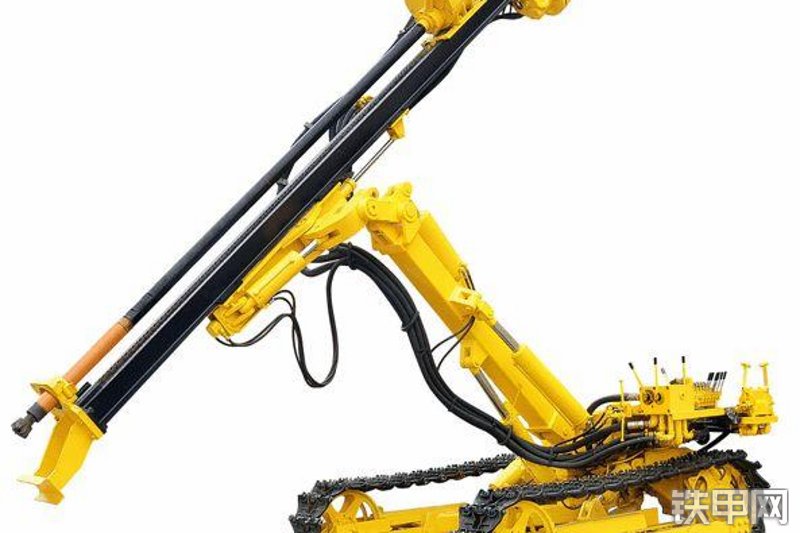 开山集团KC120中风压露天潜孔钻机整机外观