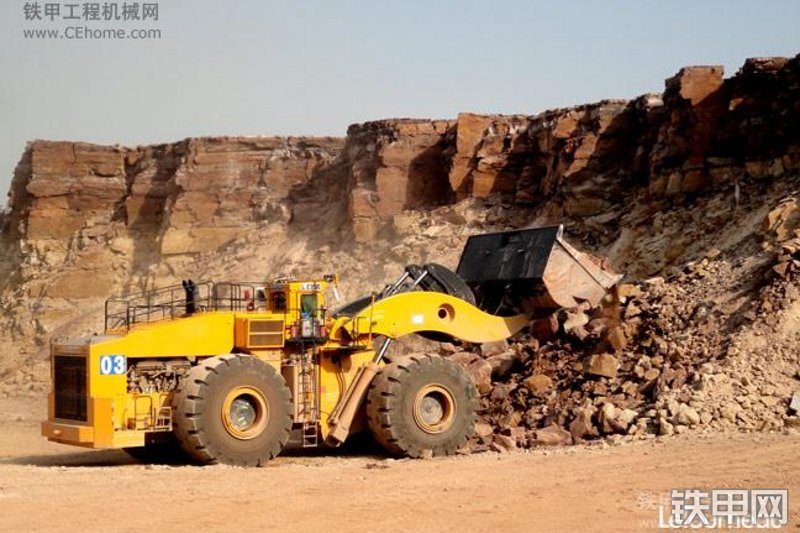 勒图尔勒L-2350 GENERATION 2 装载机整机外观