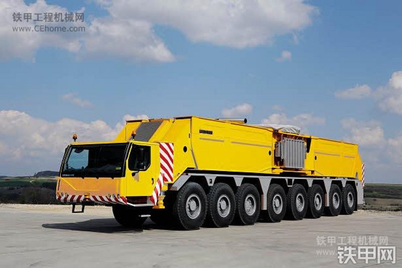 利勃海尔LG1750移动式起重机整机外观