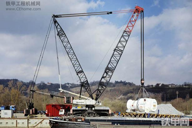 利勃海尔LG1750移动式起重机整机外观