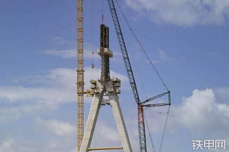 利勃海尔LG1750移动式起重机整机外观