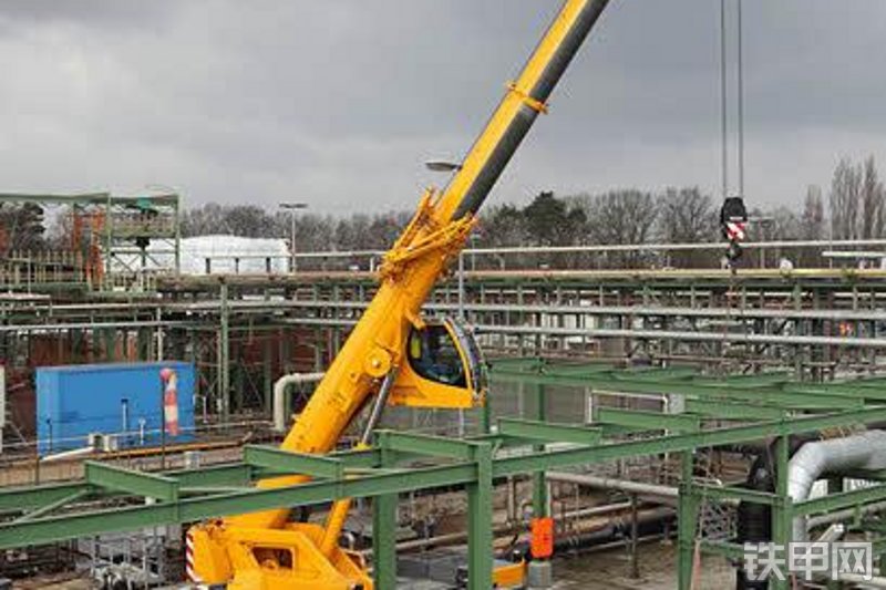 利勃海尔LTC1045-3.1紧凑型起重机整机外观