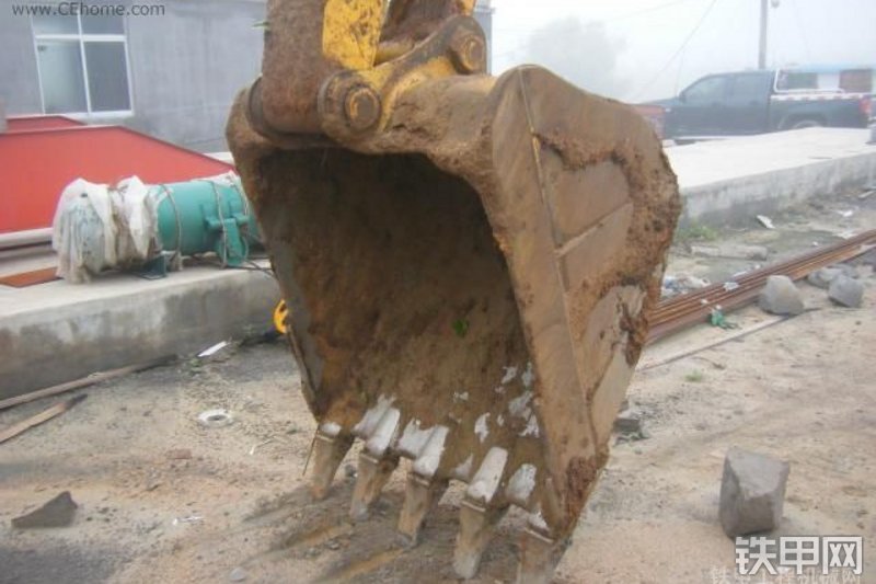 力士德SC270LC.8挖掘机整机外观