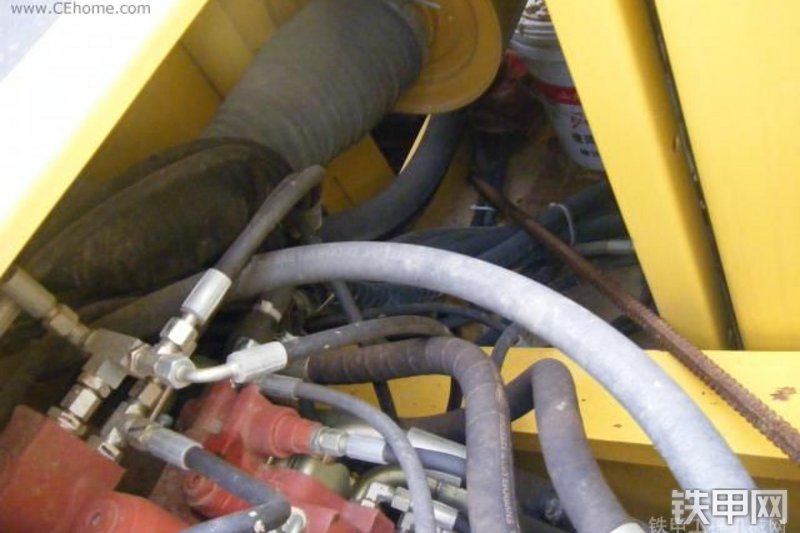 力士德SC270LC.8挖掘机整机外观