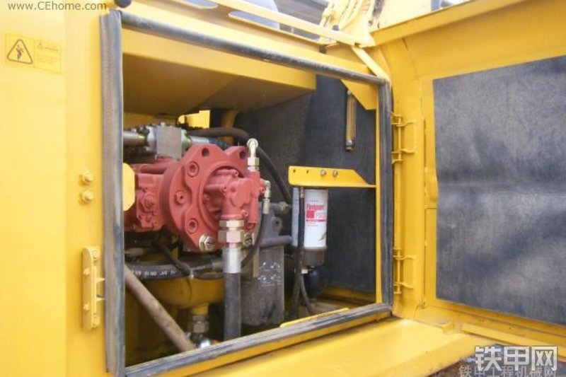 力士德SC270LC.8挖掘机整机外观