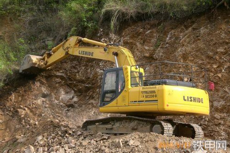 力士德SC230.8挖掘机其他