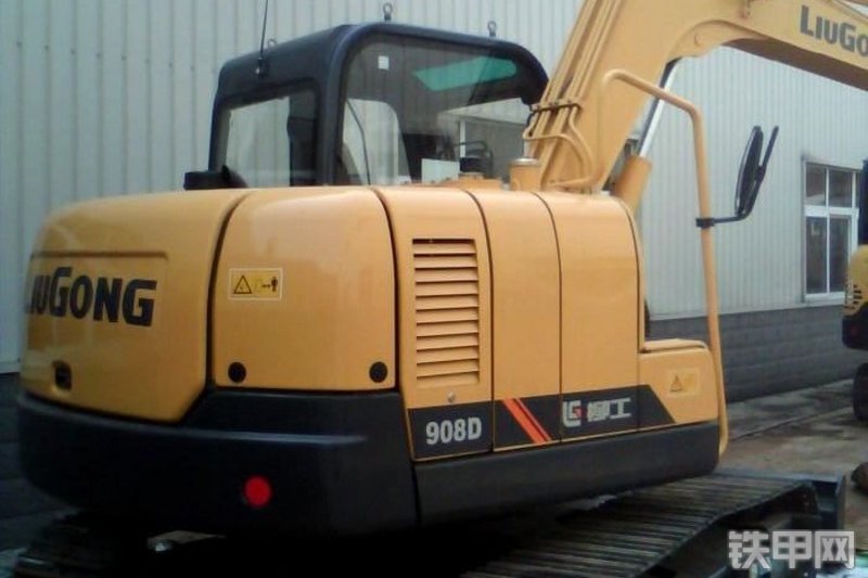 柳工CLG908D挖掘机整机外观