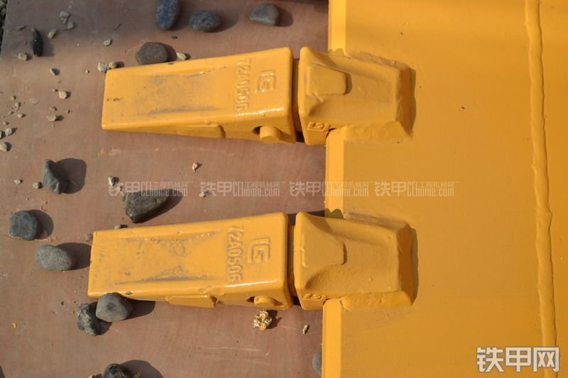 柳工CLG908D挖掘机整机外观