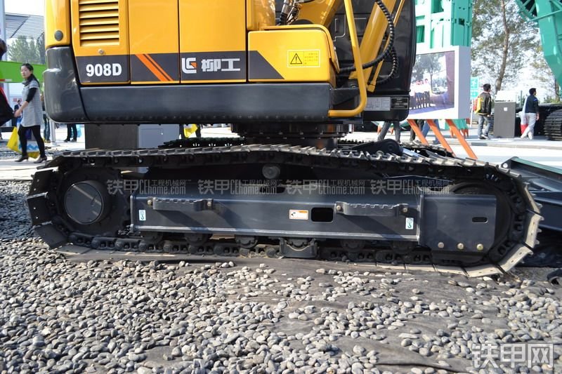 柳工CLG908D挖掘机整机外观