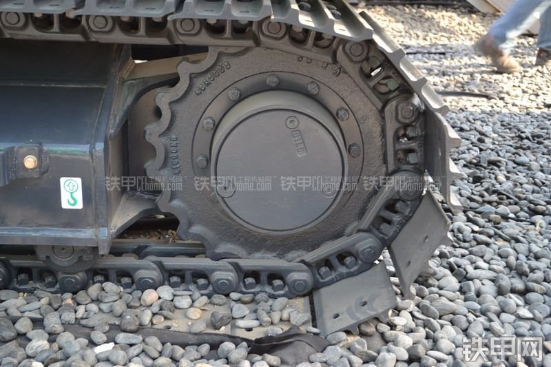 柳工CLG908D挖掘机整机外观