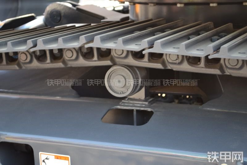 柳工CLG908D挖掘机整机外观