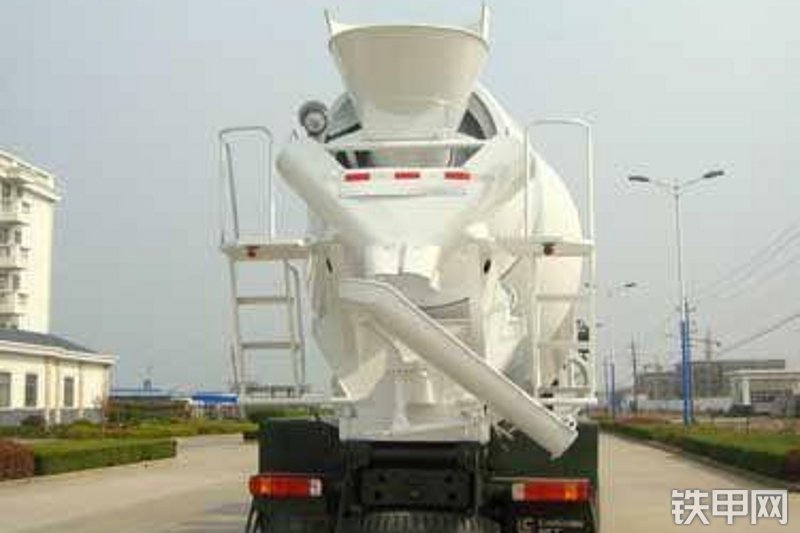 柳工YZH5310GJBHW搅拌运输车整机外观