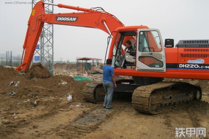 迪万伦DH220LC-9E挖掘机其他