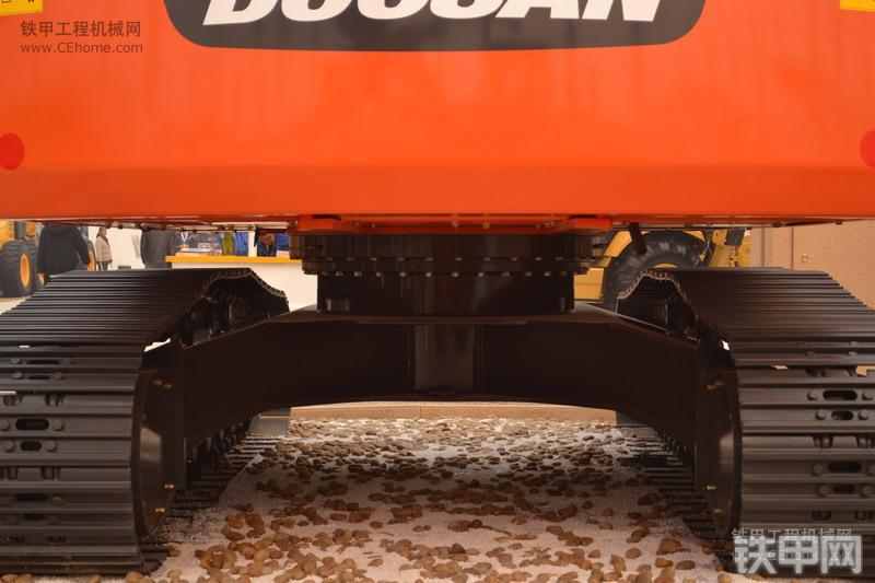 迪万伦DH220LC-9E挖掘机局部