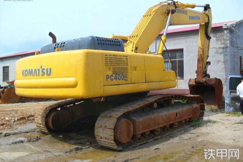 小松PC400-6挖掘机整机外观