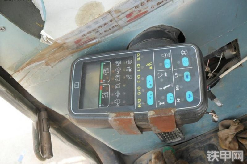 小松PC400-6挖掘机整机外观