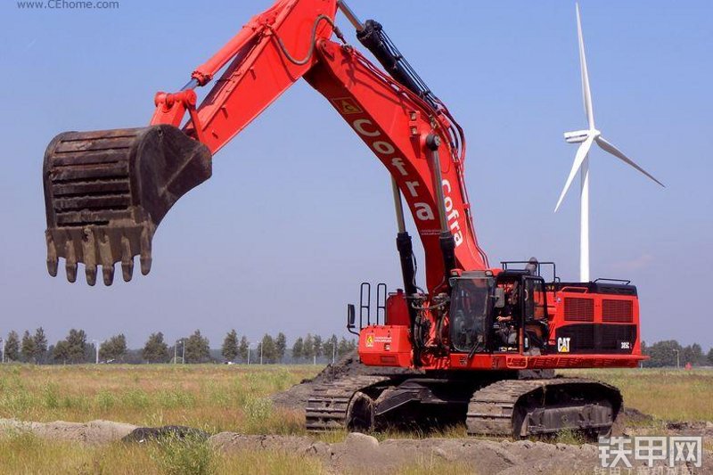 卡特彼勒385C挖掘机整机外观