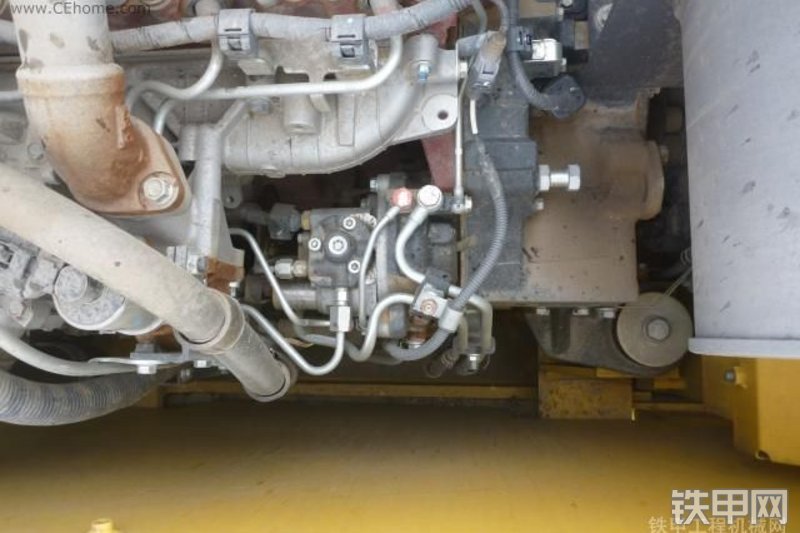 神钢SK250-8进口挖掘机局部