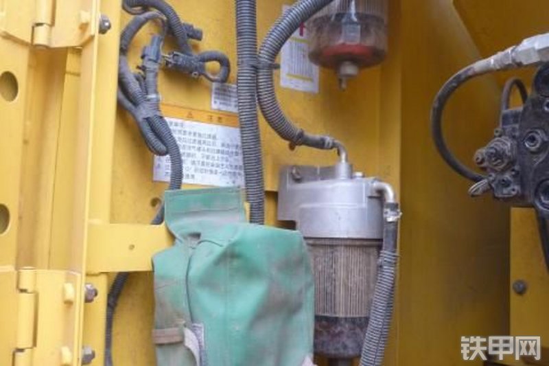 神钢SK250-8进口挖掘机局部