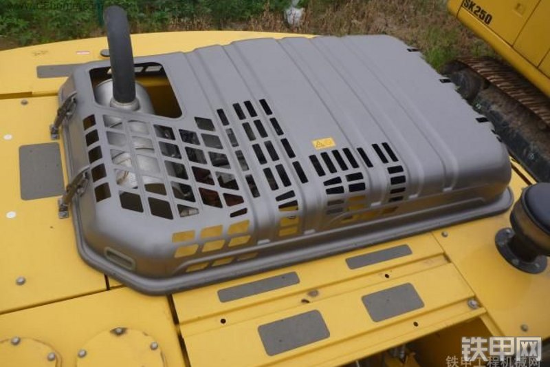 神钢SK250-8进口挖掘机局部