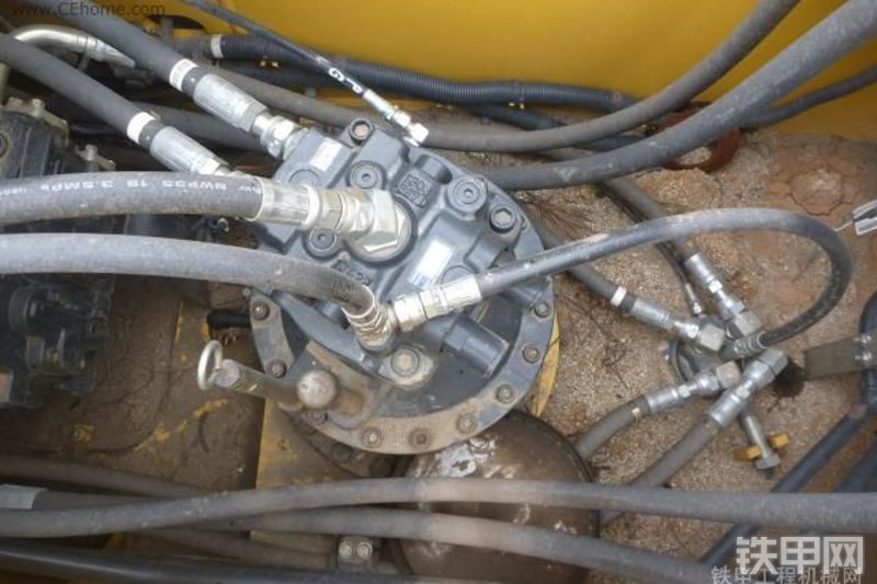 神钢SK250-8进口挖掘机局部