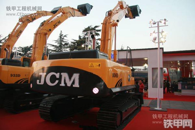 山重建机JCM936D挖掘机整机外观