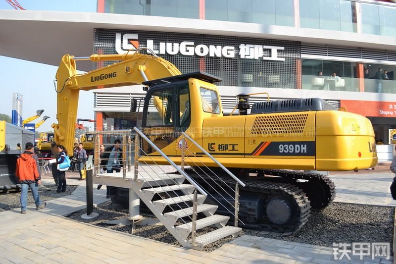 柳工CLG939DH挖掘机整机外观