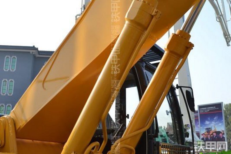 柳工CLG939DH挖掘机局部