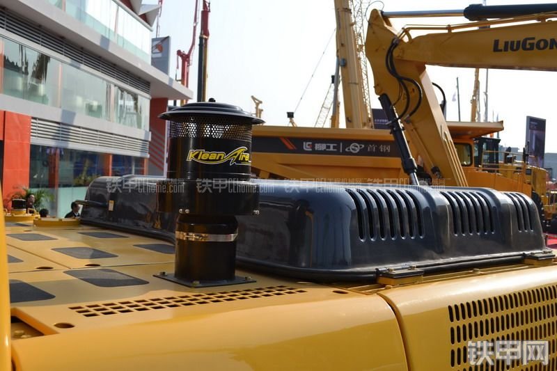 柳工CLG939DH挖掘机局部