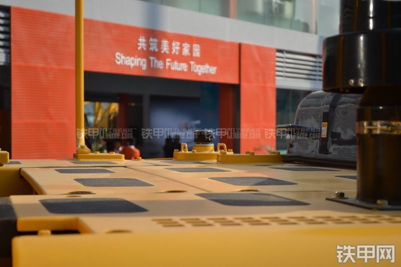 柳工CLG939DH挖掘机局部