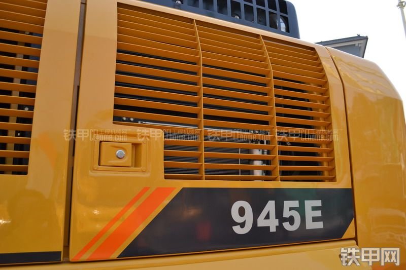 柳工CLG945E挖掘机整机外观